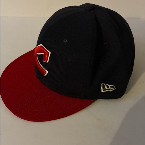 Cleveland Baseball Cap - Picture 4 of 4